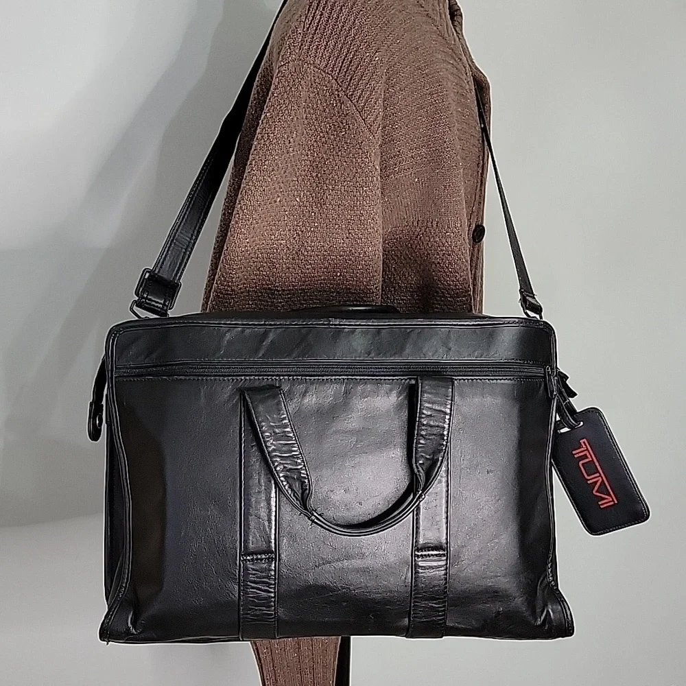 TUMI Black Leather Expandable Padded Laptop Briefcase Messenger Bag Vintage
